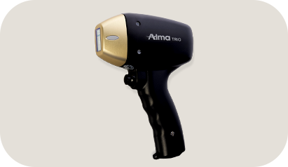 顔の施術用のAlma TRIOハンドピース